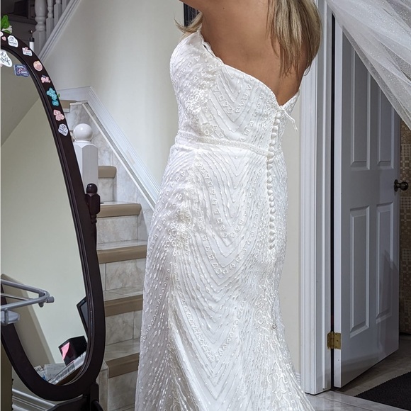 Mon Cheri enchanting 191111. Ivory in color originally a size 12 - Picture 6 of 6